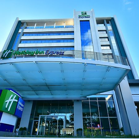 Holiday Inn Express Asuncion Aviadores , An Ihg Hotel Dış mekan fotoğraf