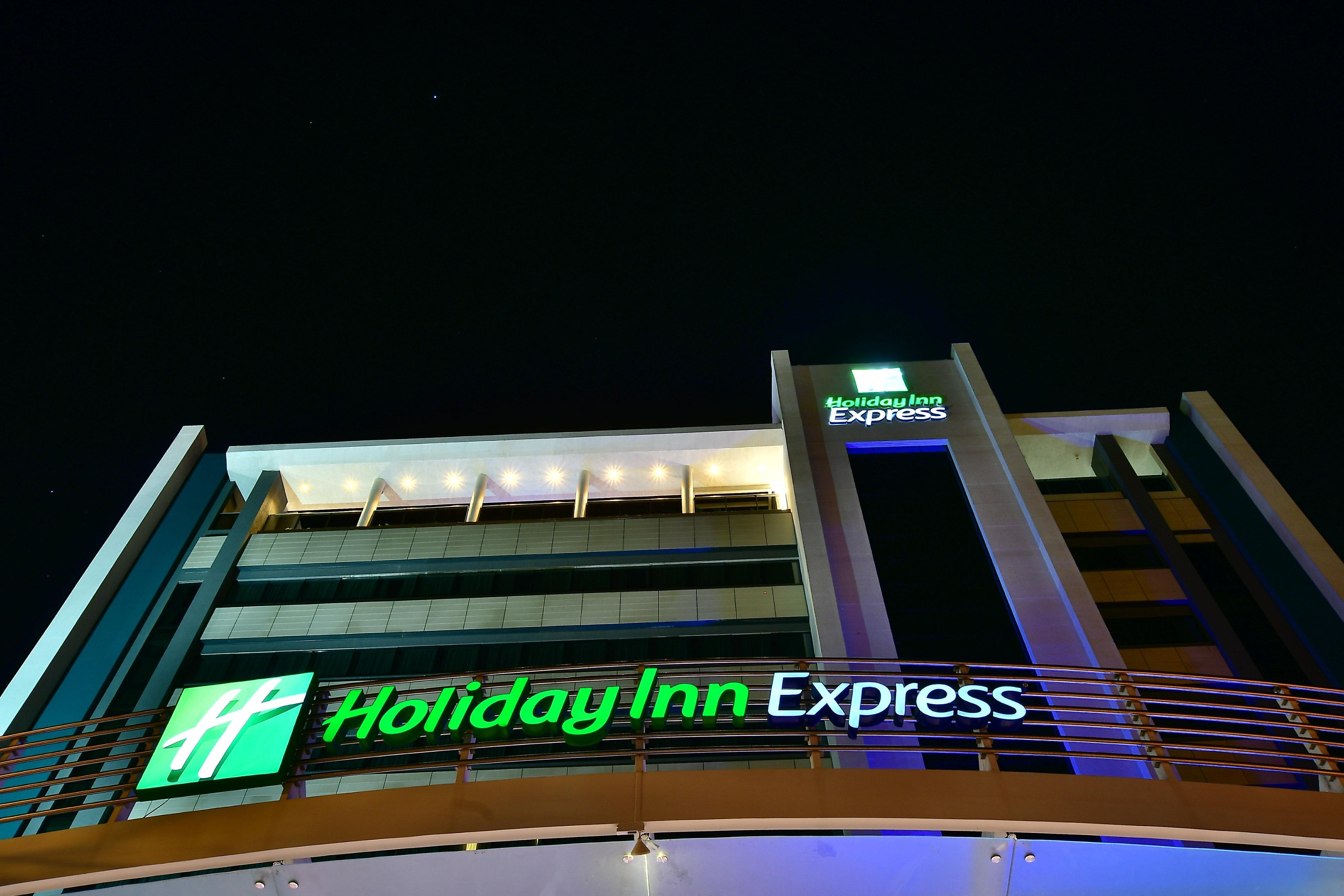 Holiday Inn Express Asuncion Aviadores , An Ihg Hotel Dış mekan fotoğraf