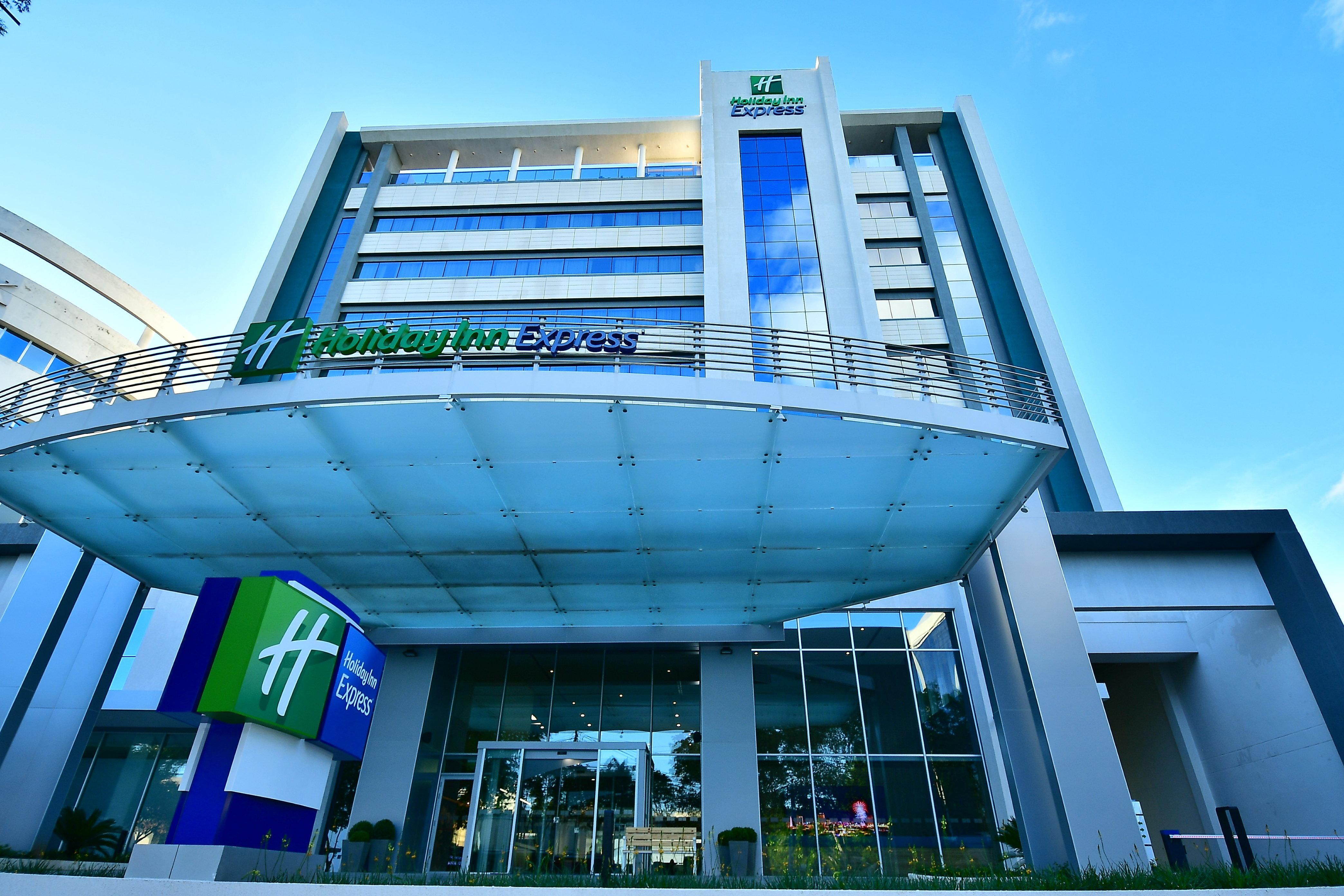 Holiday Inn Express Asuncion Aviadores , An Ihg Hotel Dış mekan fotoğraf