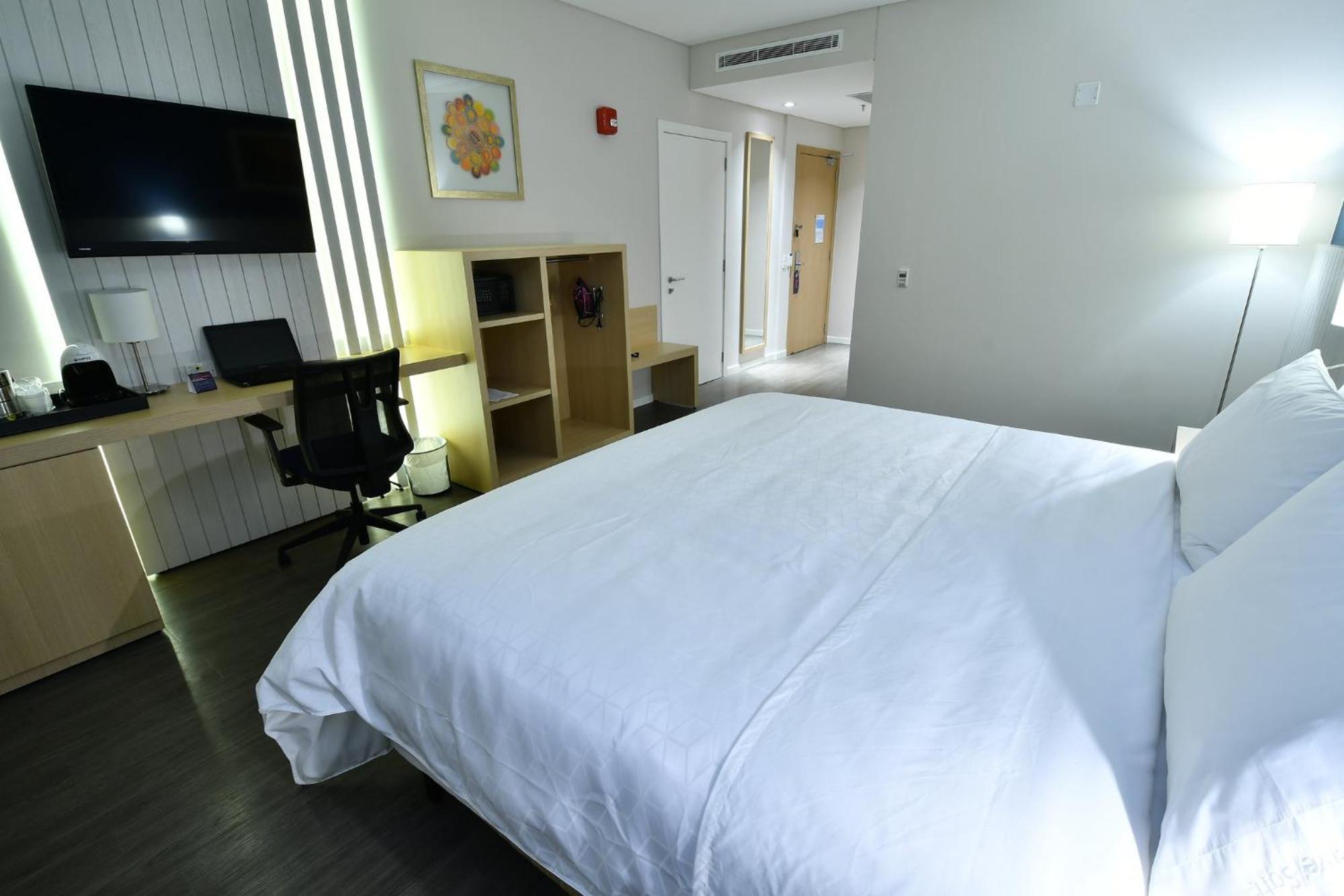 Holiday Inn Express Asuncion Aviadores By Ihg Dış mekan fotoğraf